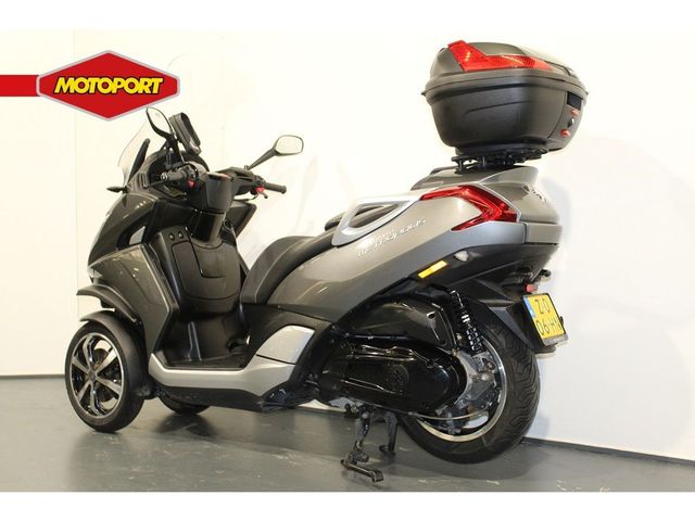 peugeot - metropolis-400