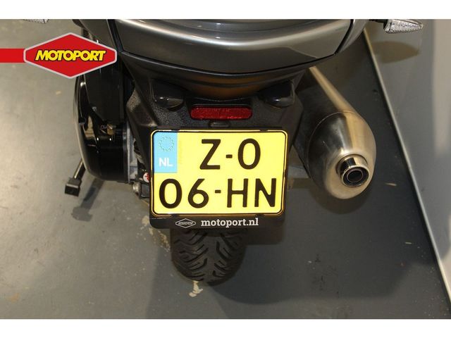 peugeot - metropolis-400