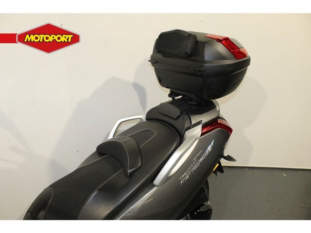 peugeot - metropolis-400
