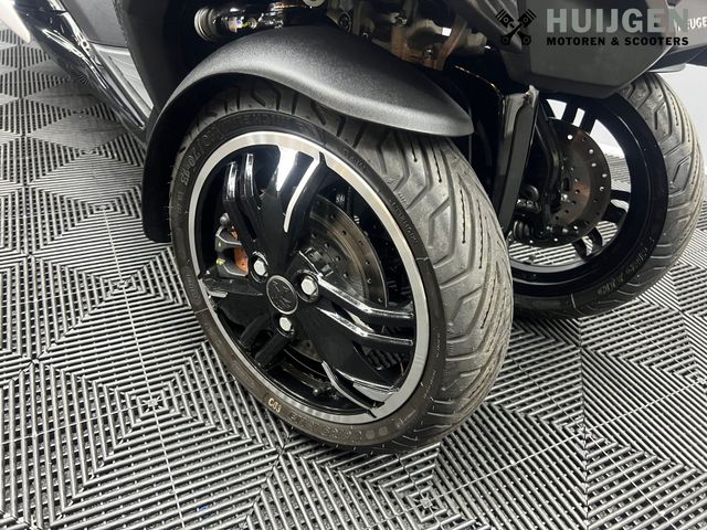 peugeot - metropolis-400