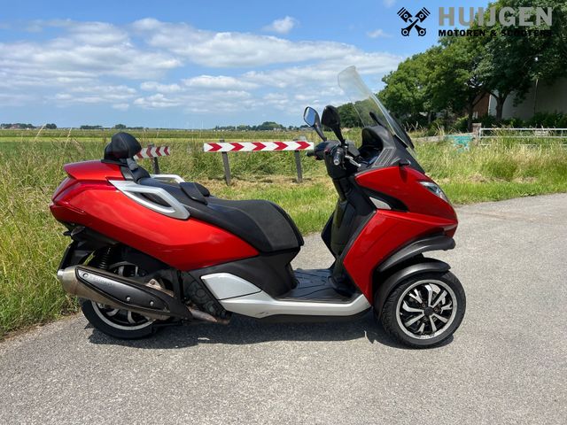 peugeot - metropolis-400