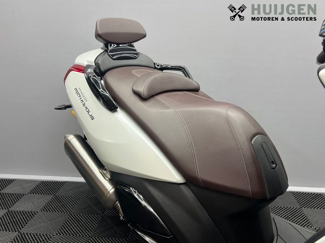 peugeot - metropolis-400