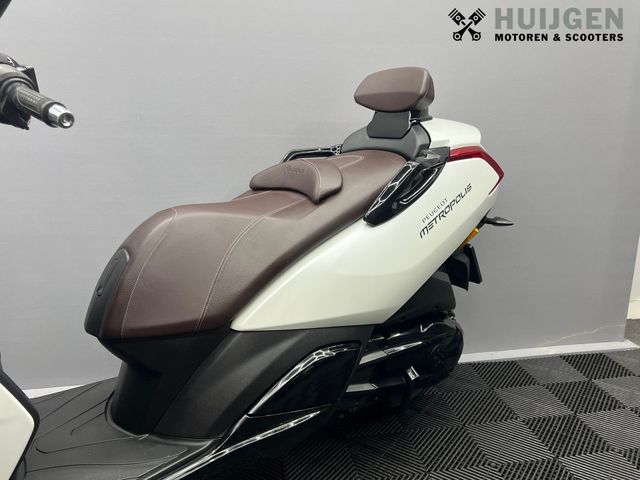peugeot - metropolis-400