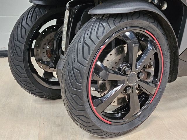 peugeot - metropolis-rs