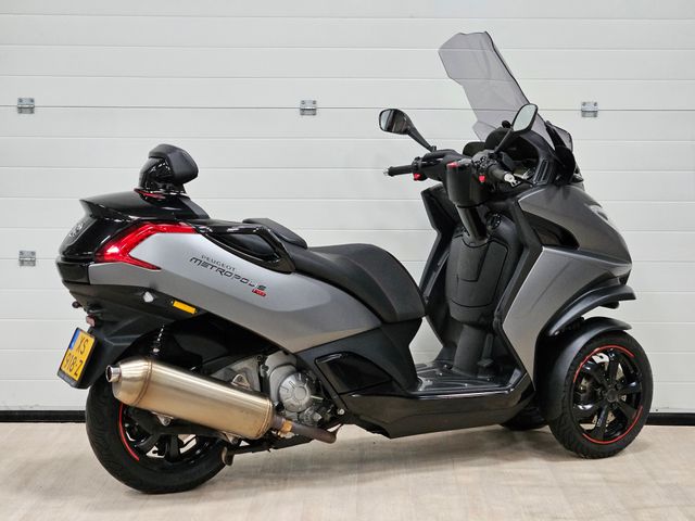 peugeot - metropolis-rs