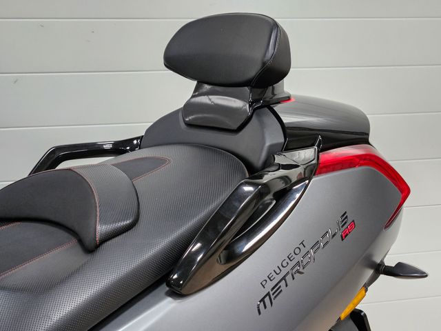 peugeot - metropolis-rs