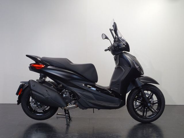 piaggio - beverly-deep-black-400