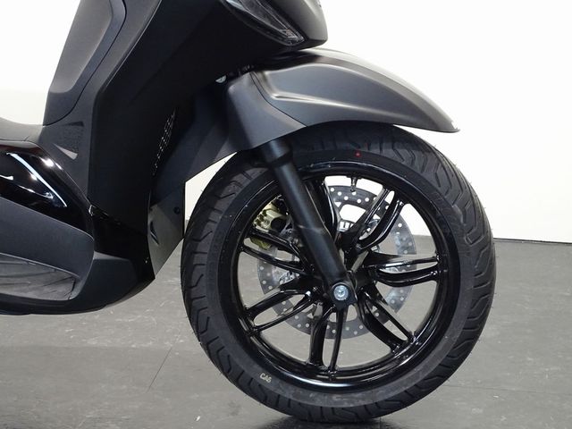 piaggio - beverly-deep-black-400