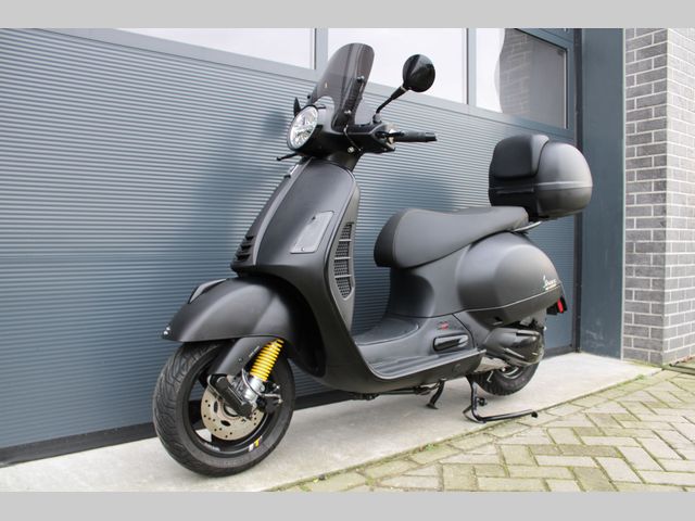 piaggio - gts-touring-300