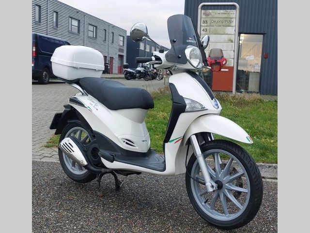 piaggio - liberty-125