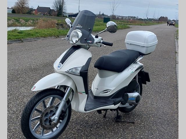 piaggio - liberty-125