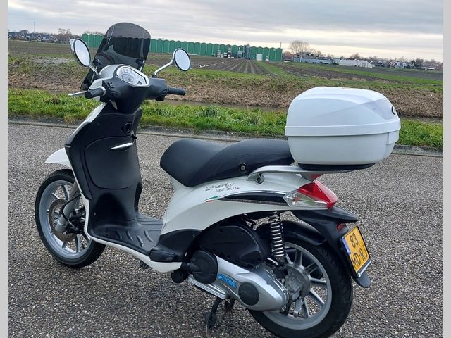 piaggio - liberty-125