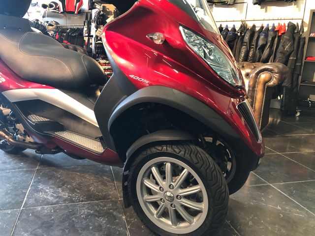 piaggio - mp3-300