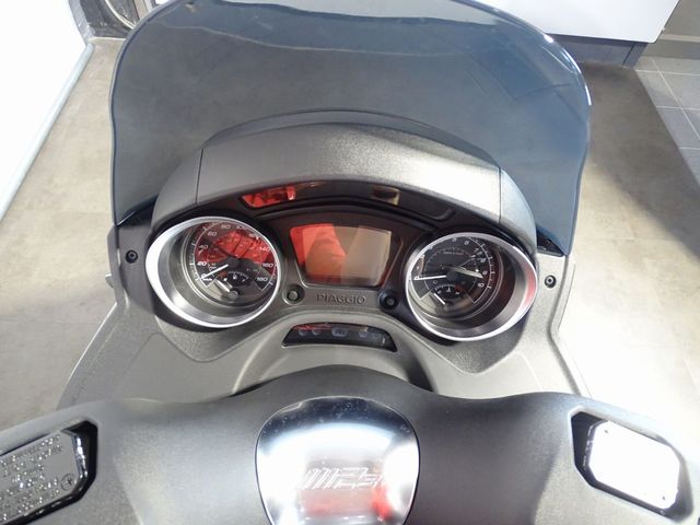 piaggio - mp3-300-abs-sport