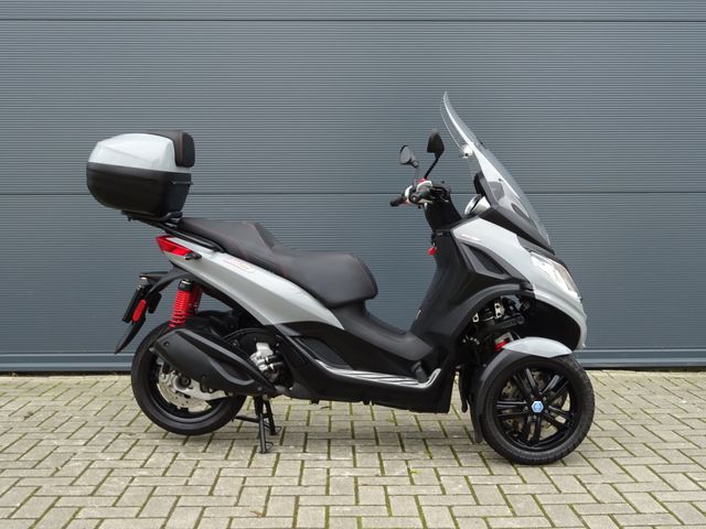 piaggio - mp3-300-hpe-sport