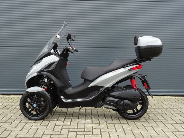 piaggio - mp3-300-hpe-sport