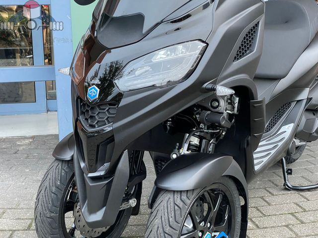 piaggio - mp3-300-hpe-sport