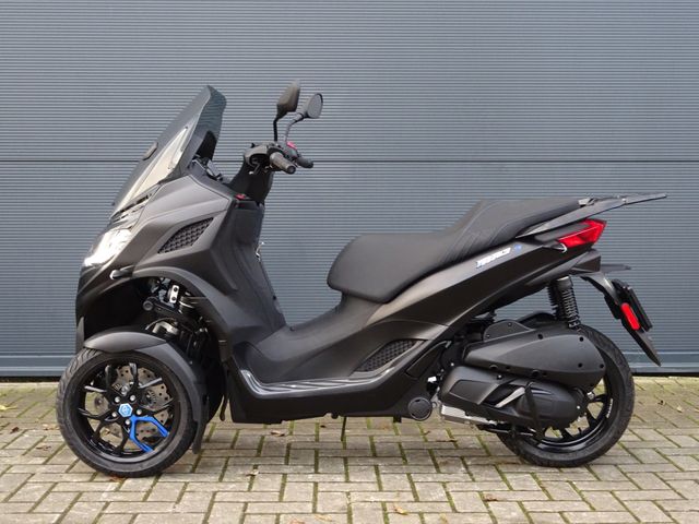 piaggio - mp3-300-hpe-sport