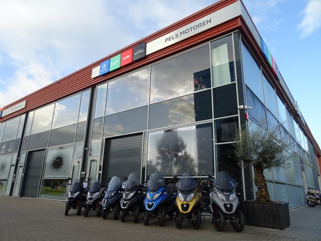 piaggio - mp3-300-hpe-sport