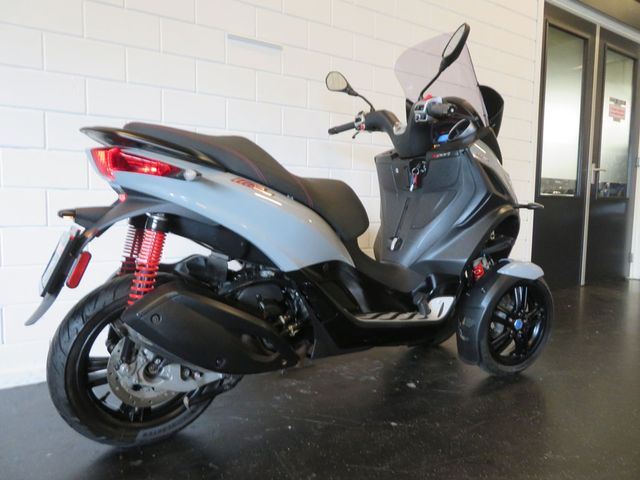 piaggio - mp3-300-hpe-sport
