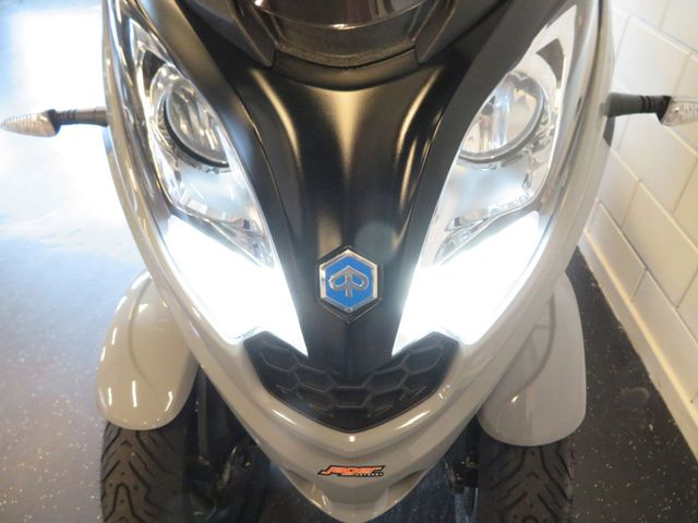 piaggio - mp3-300-hpe-sport