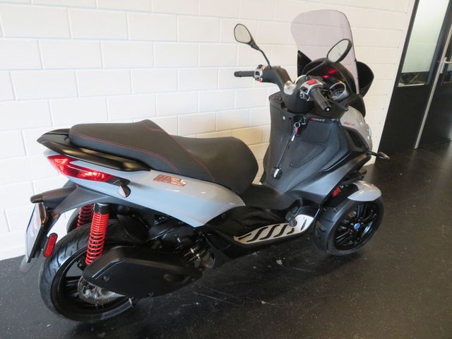 piaggio - mp3-300-hpe-sport