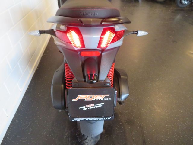 piaggio - mp3-300-hpe-sport
