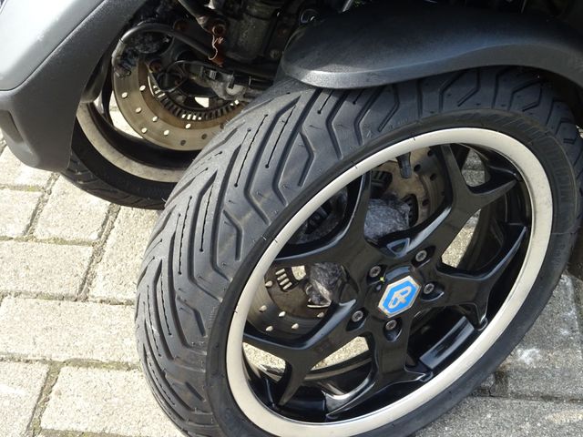 piaggio - mp3-300-lt