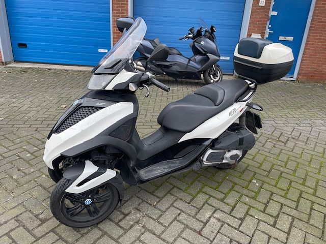 piaggio - mp3-300-lt-yourban