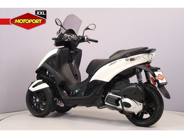 piaggio - mp3-300-yourban