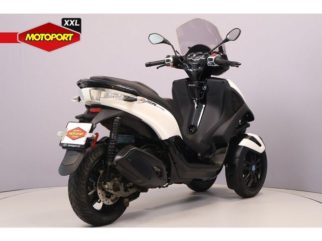 piaggio - mp3-300-yourban