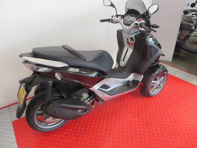 piaggio - mp3-300-yourban