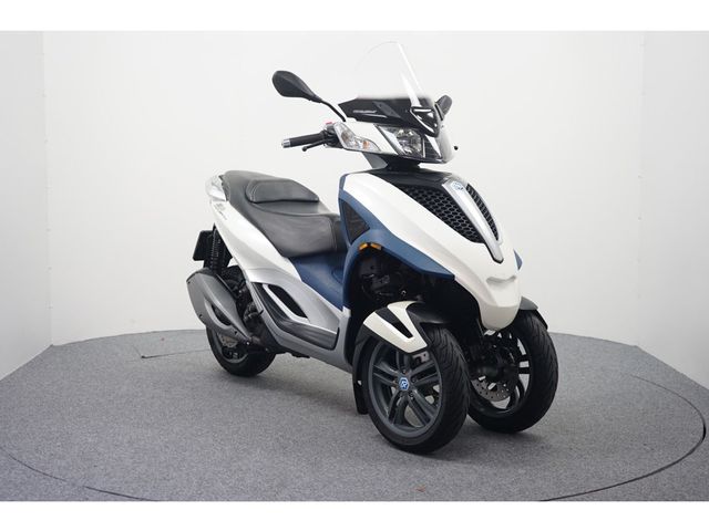 piaggio - mp3-300-yourban