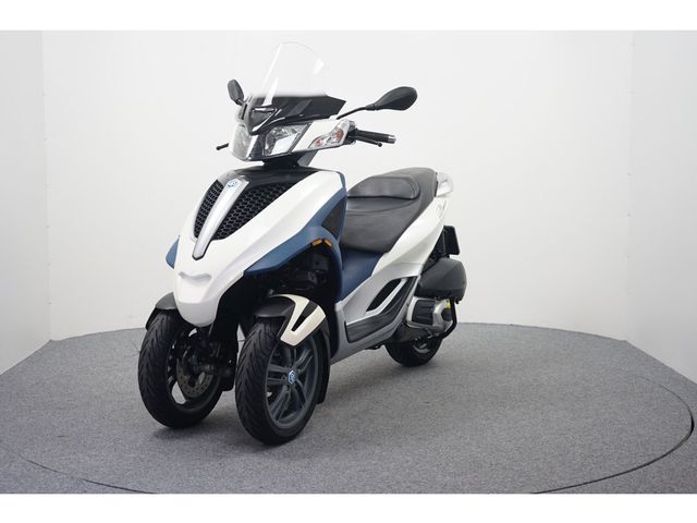 piaggio - mp3-300-yourban