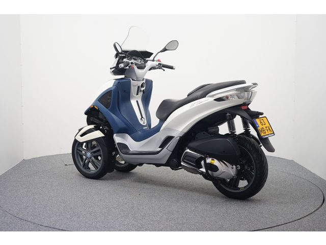 piaggio - mp3-300-yourban