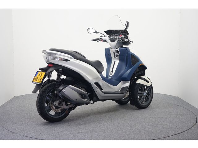 piaggio - mp3-300-yourban