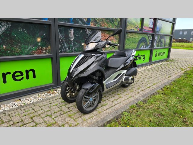 piaggio - mp3-300-yourban