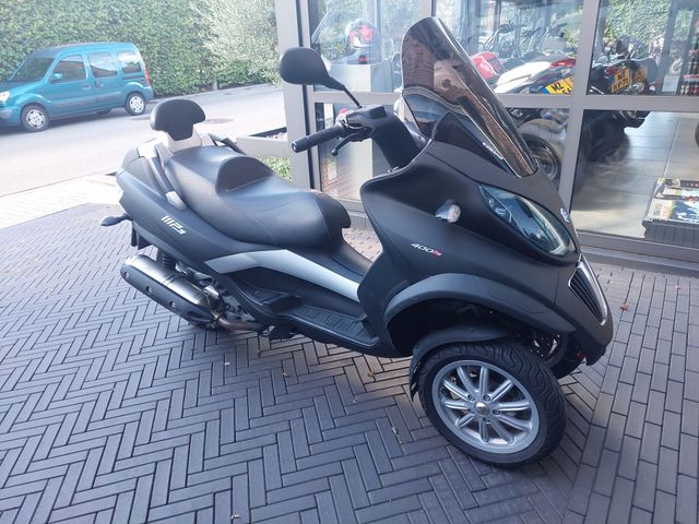 piaggio - mp3-400