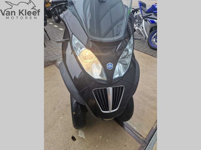 piaggio - mp3-400