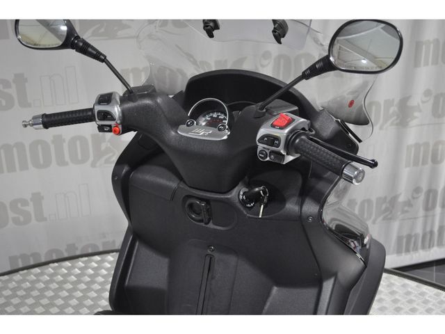 piaggio - mp3-400-rl