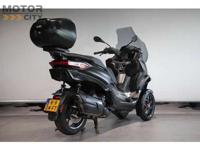piaggio - mp3-530-hpe-advance-exlusive