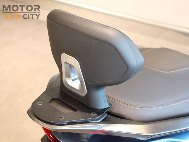 piaggio - mp3-530-hpe-advance-exlusive