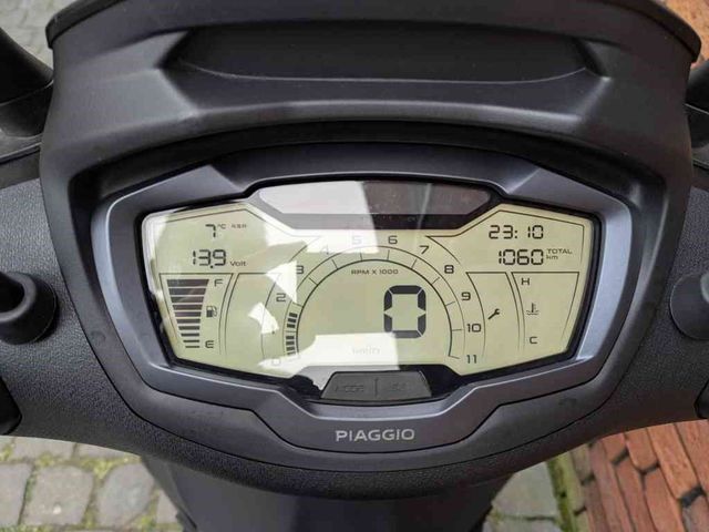 piaggio - new-beverly-s-400-hpe