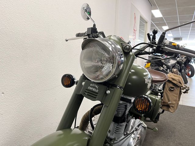 royal-enfield - classic-500