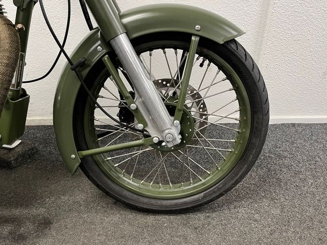 royal-enfield - classic-500