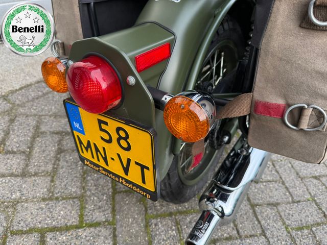 royal-enfield - classic-500-battle-green