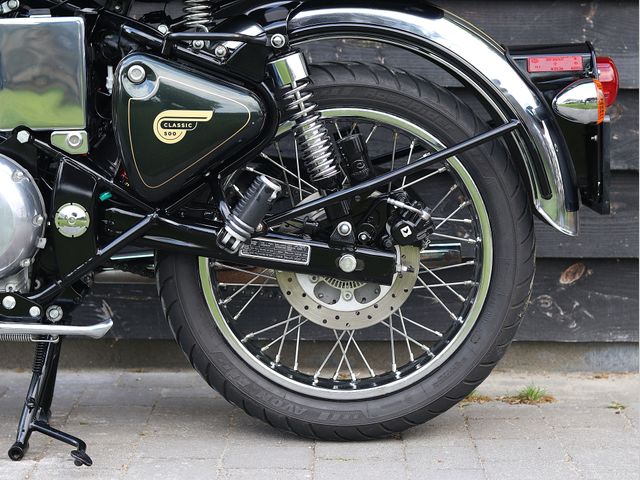 royal-enfield - classic-500-chrome