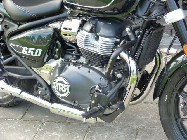 royal-enfield - super-meteor-650