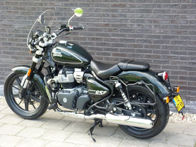 royal-enfield - super-meteor-650