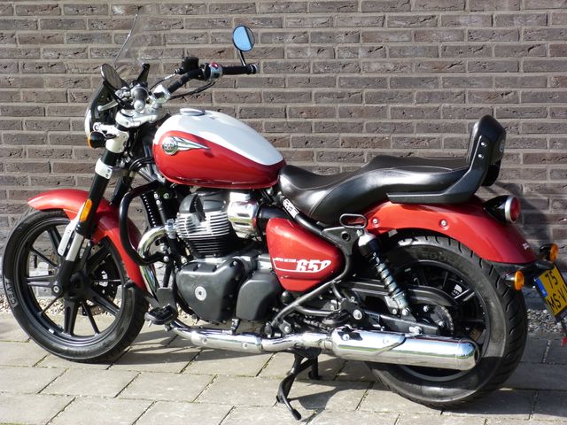 royal-enfield - super-meteor-650